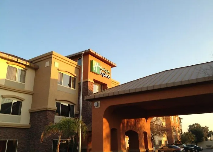 Hotel Sleep & Asu Campus 3*